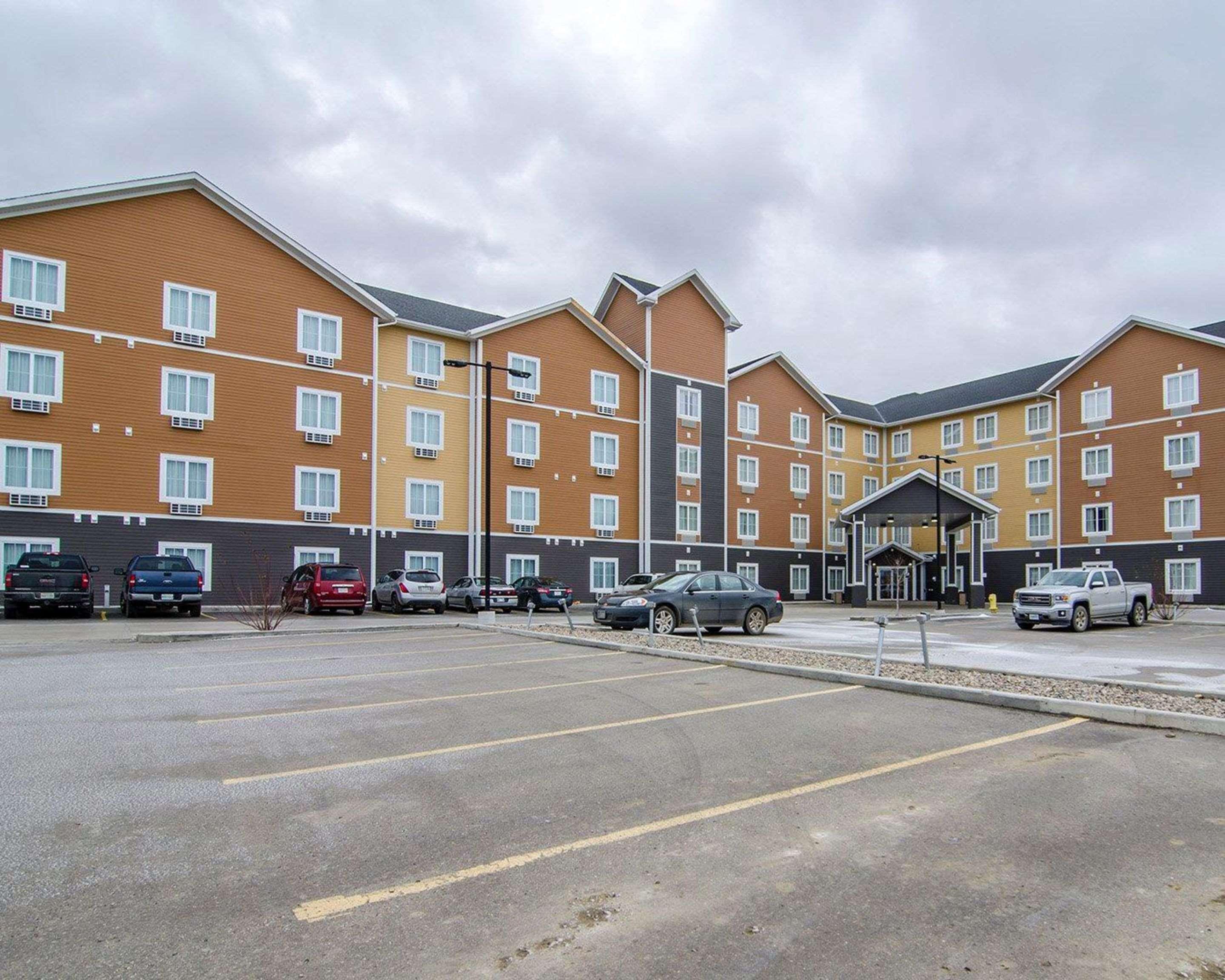 Quality Inn & Suites Estevan Exteriér fotografie