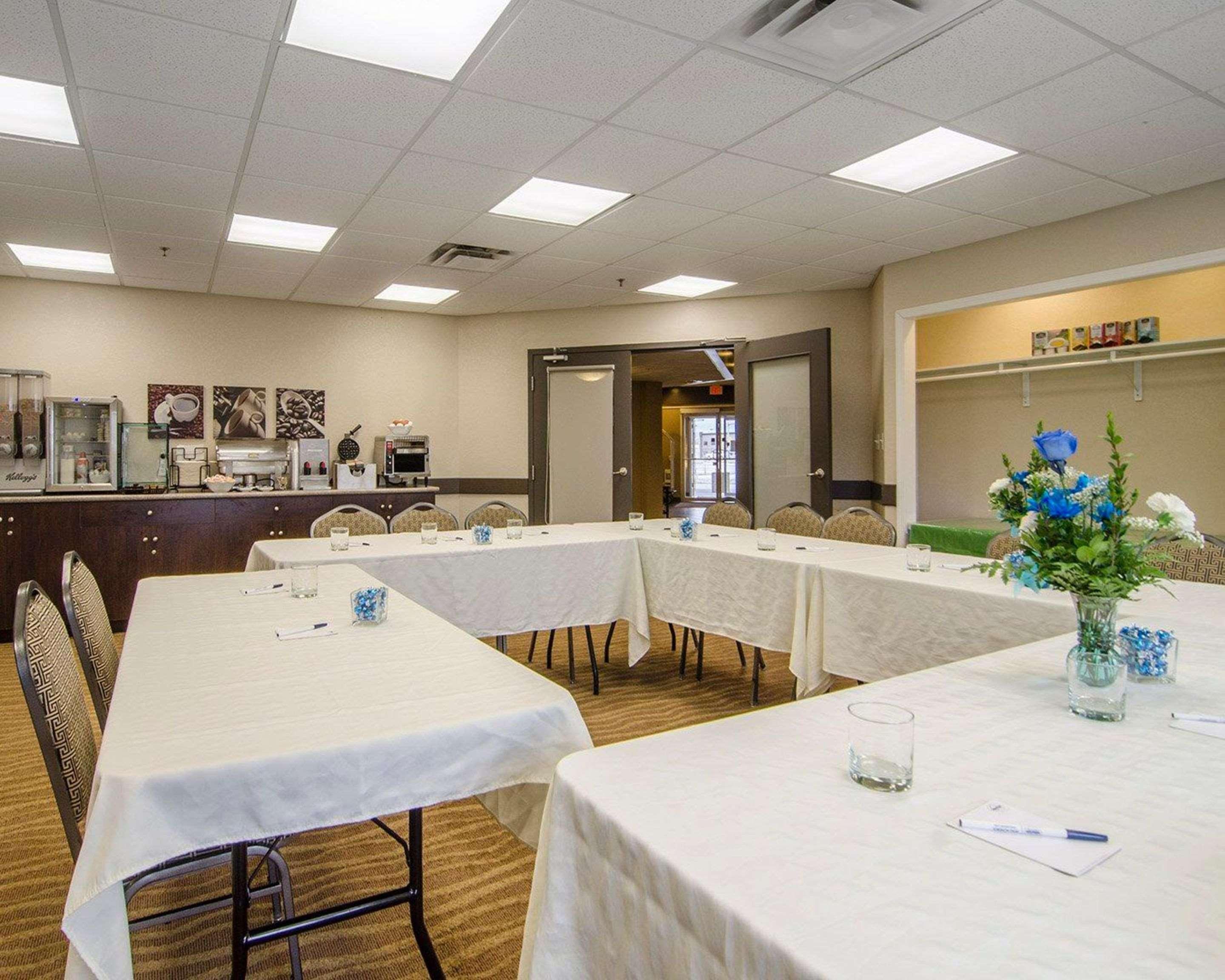 Quality Inn & Suites Estevan Exteriér fotografie
