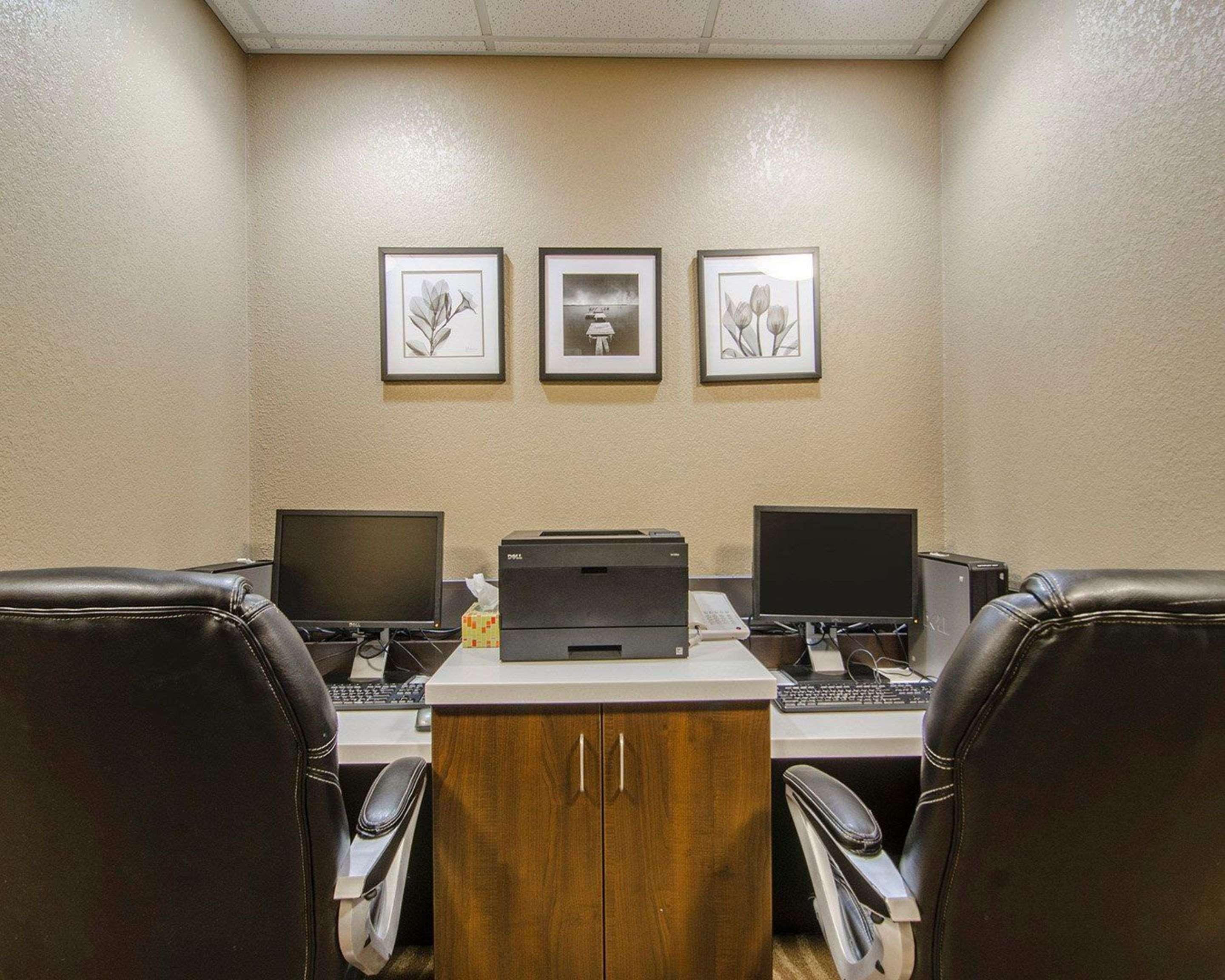 Quality Inn & Suites Estevan Exteriér fotografie