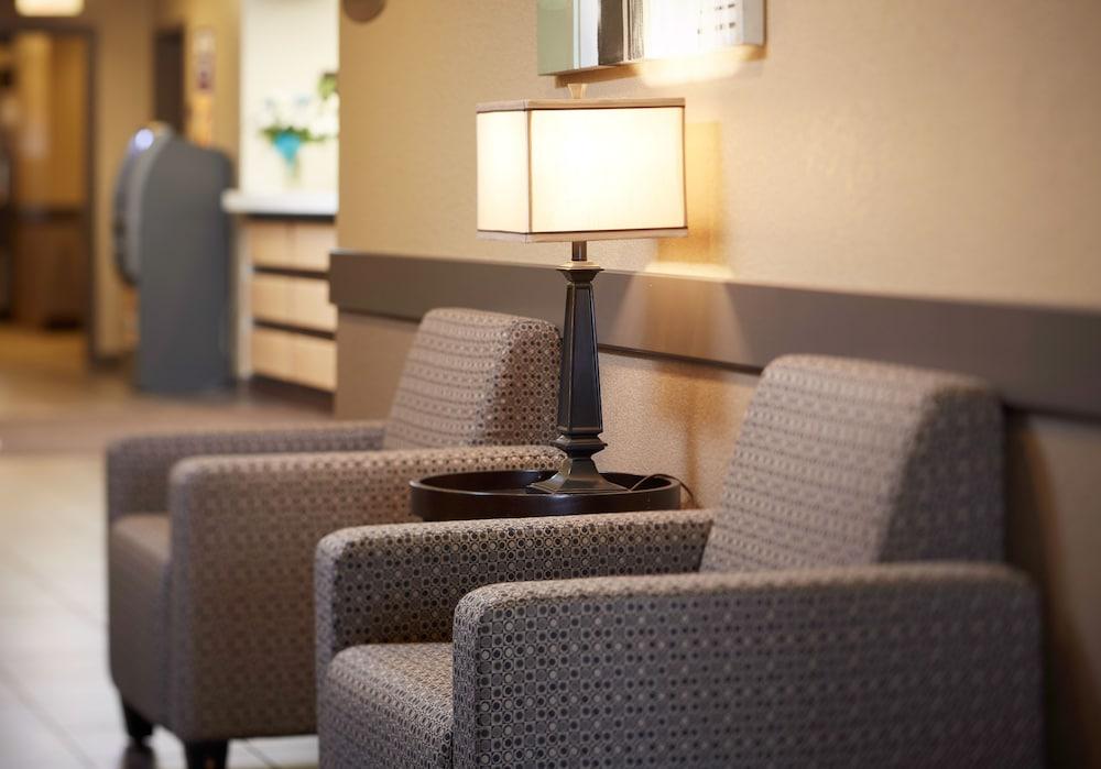 Quality Inn & Suites Estevan Exteriér fotografie